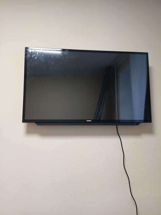 Смарт телевизор новый