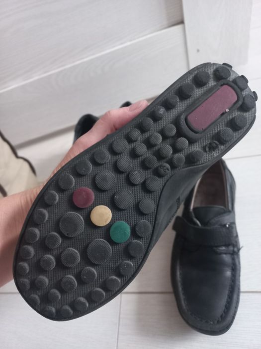 Продам детские туфли сопоги