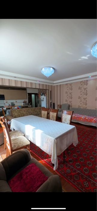 Продается нежилое помещение с размером в 10 соток на Бектемирском райо