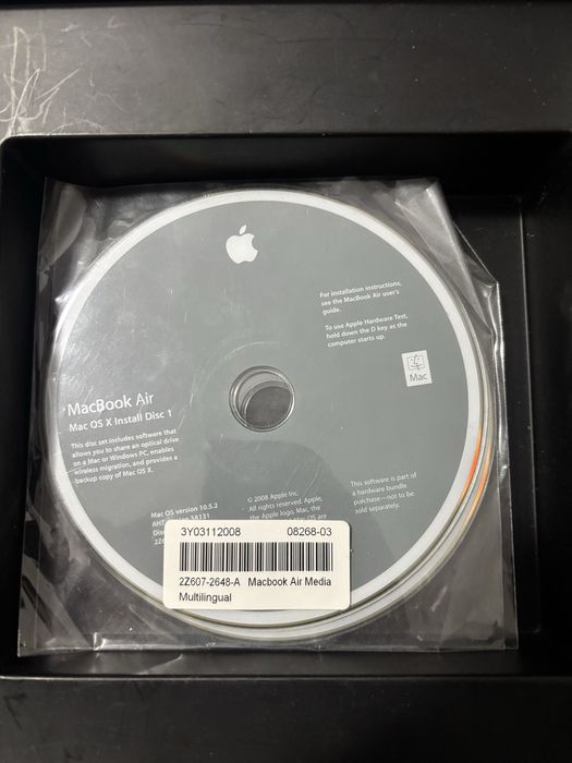 Продам Apple Macbook Air 11” (2010)