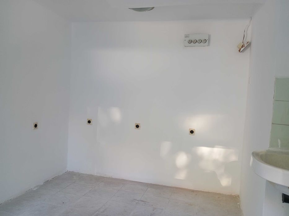 Дава се под наем Склад в Варна, Базар Левски - 60 кв.м за 478.38 € - Снимка #9