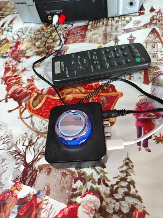 Vând combina Sony MP3 cu tot cu adaptor bluetooth