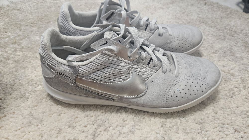 Ghete fotbal   sintetic, de piele nr 38 Nike