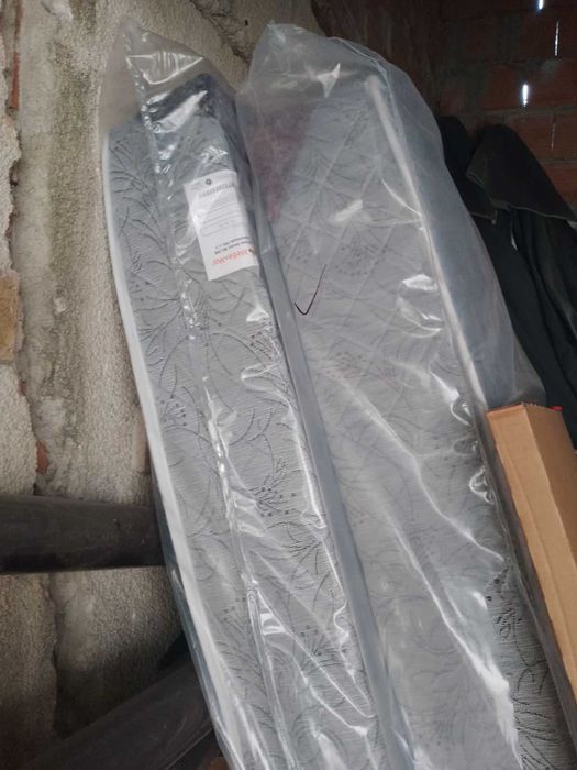 Двуетажно легло
Мики