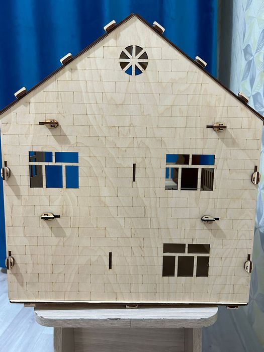 Продаю Кукольный домик