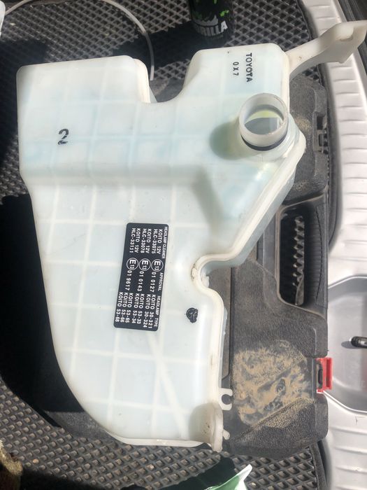 Бочок омывателя gs 300 190