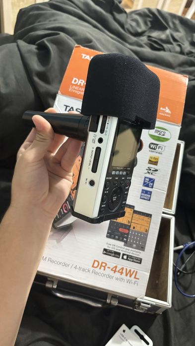 Vand TASCAM DR-44WL este nou nout pret 3000 lei