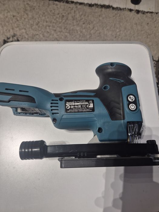 Pendular makita 18v djv 181