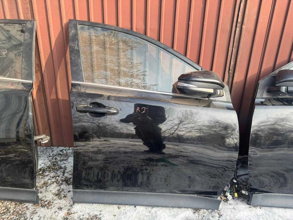 Двери Toyota Rav4