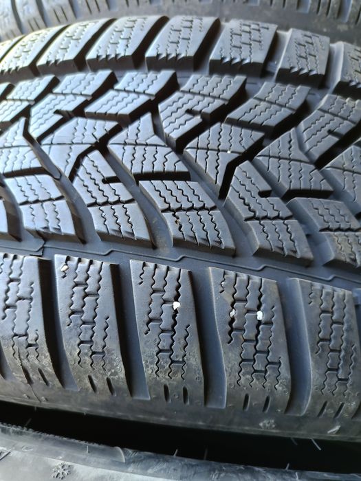 Зимни гуми -2021г.-17цола-205/50-1бр.-95лв."DUNLOP"