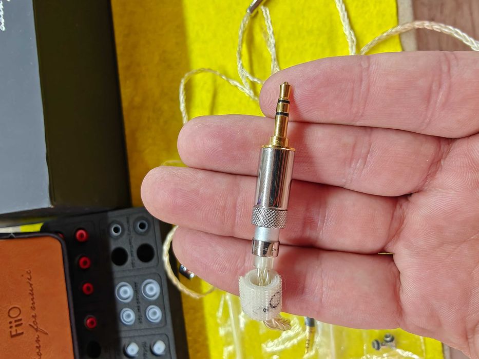 FiiO FD5 Flagship Dynamic Driver IEM | Отлично състояние | Почти пълен комплект | Hi-Fi клас
