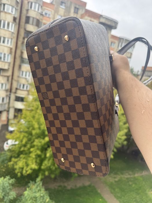 Set geanta si portofel LV