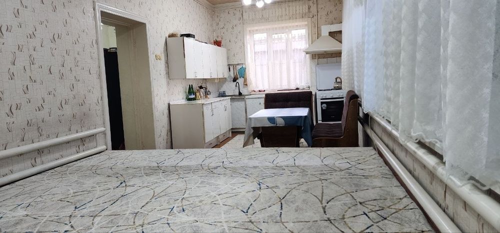 Internat mahalla, hovli uy