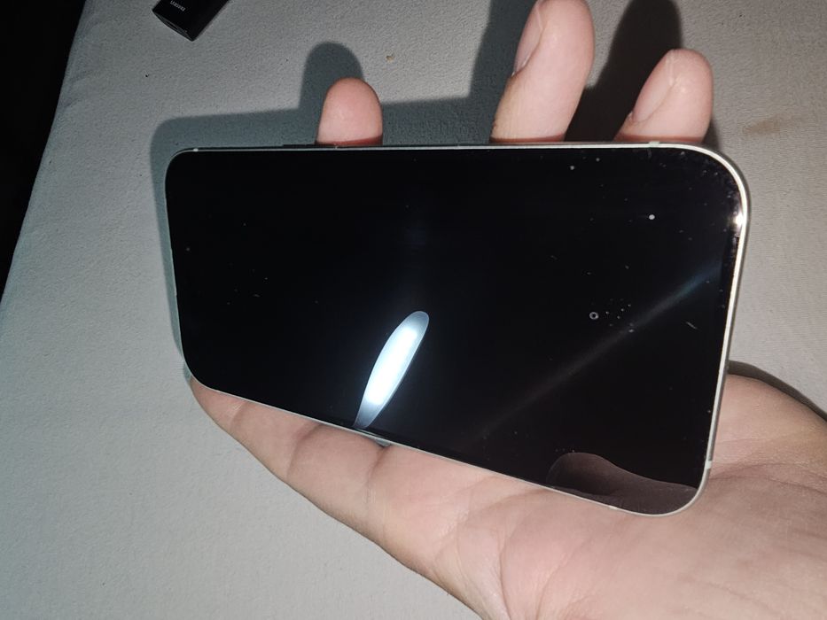 Vand iphone 15   128gb