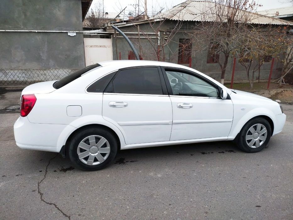 Ласетти ок 2011 йил сотилади