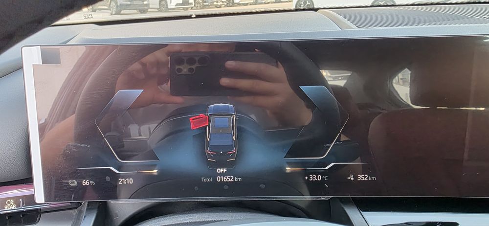 BMW i5 eDrive35L M packed