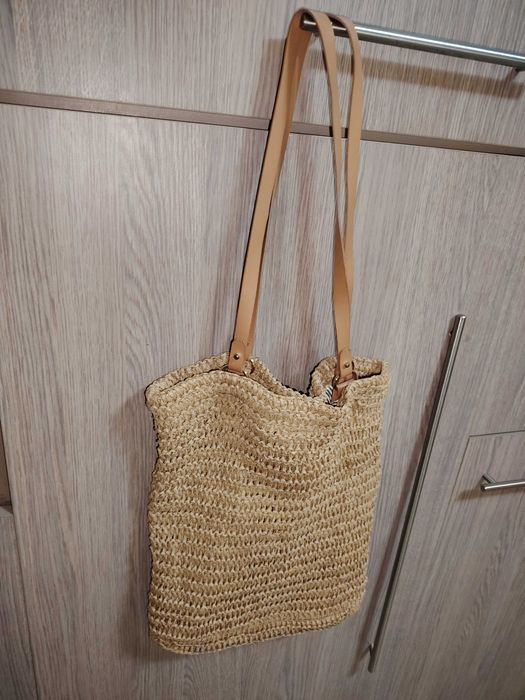 Продавам чанти, повечето са нови!
