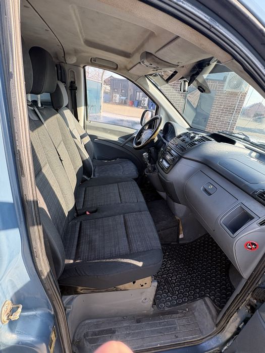 Vând mercedes vito