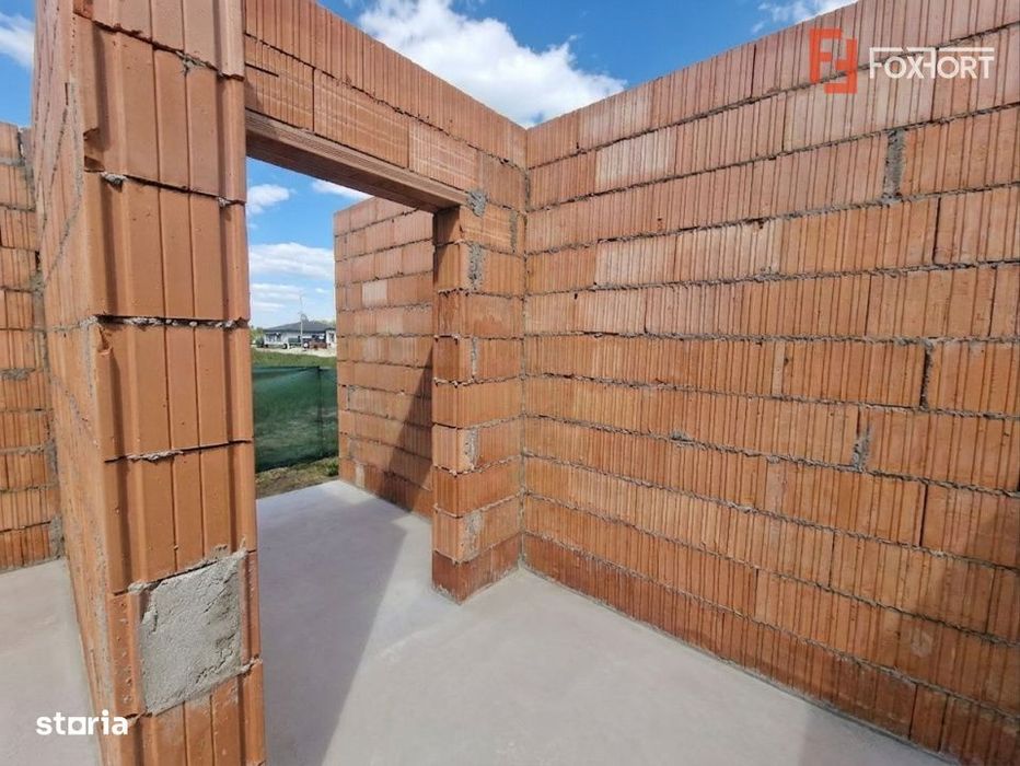 Duplex nou de vanzare cu 3 camere si teren de 300 mp - zona Bucovat