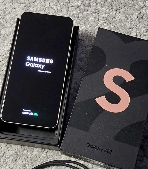 Samsung Galaxy S22 128Gb/8 Gb - Rose Gold - pachet complet, impecabil