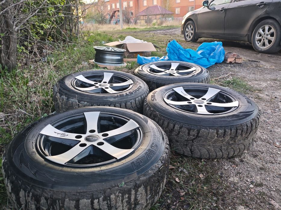 Продам диски татановые с шинами
