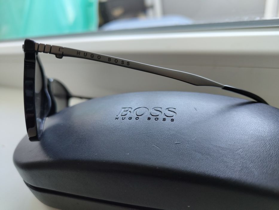 Солнцезащитные очки HUGO BOSS