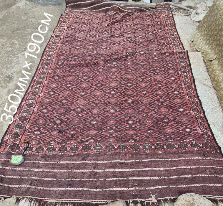 Продам ковры разные