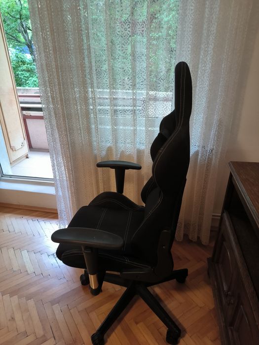 Vând scaun de gaming Extreme