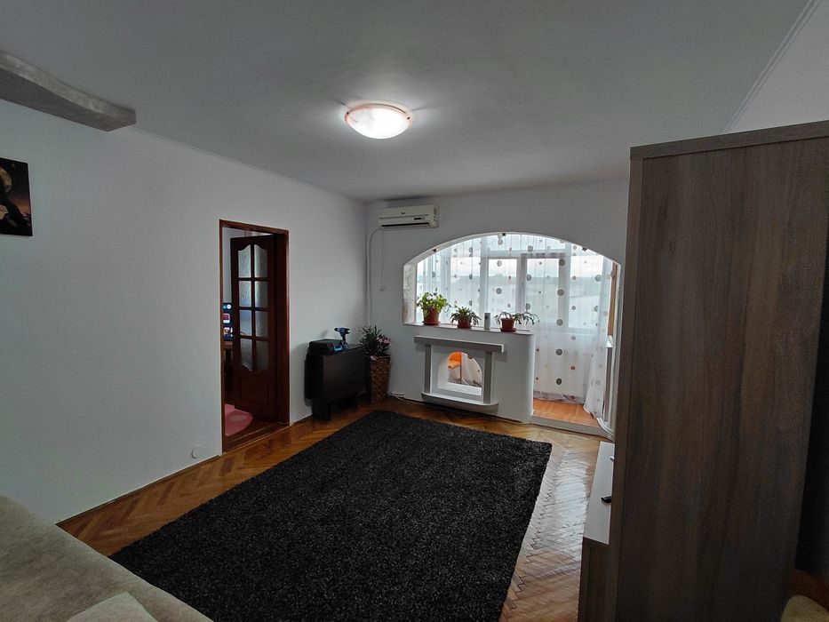 Inchiriez apartament 2 camere