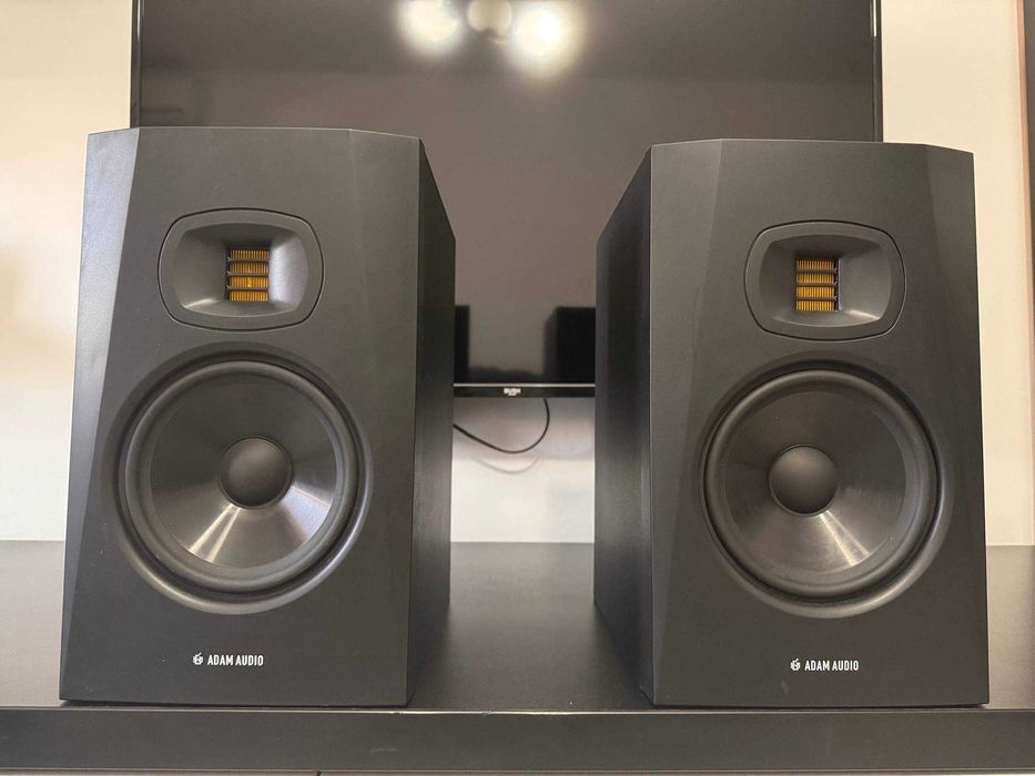 ADAM Audio T7V SET Monitor activ de studio 2 buc. + Pereche Stative