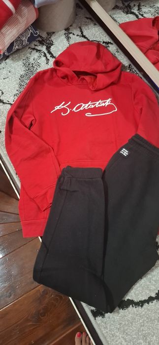 Pantaloni Trening si Hanorac