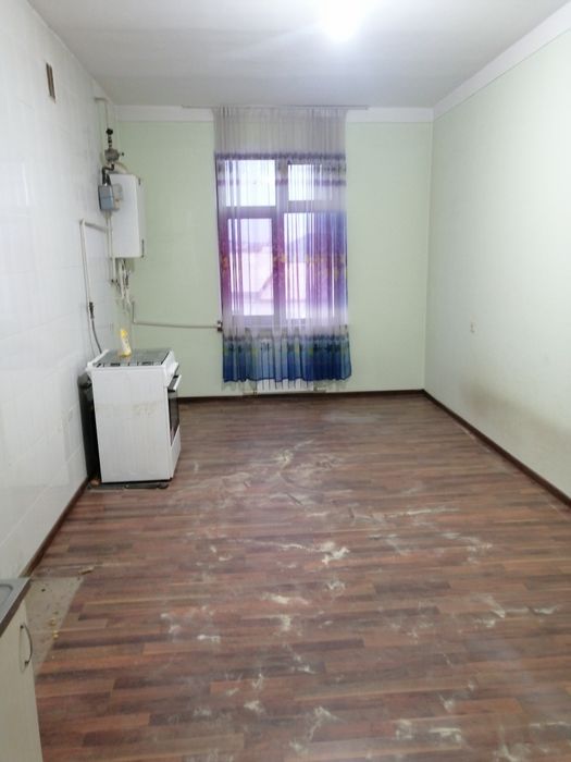 Ayraportdan Ijaraga dom 2 etaj 2 xona yangi dom