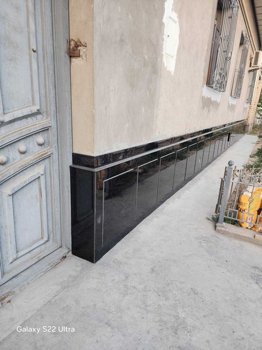 Сифатли кафель териш хизмати, ванна туалет пол ва бошка жойларга.