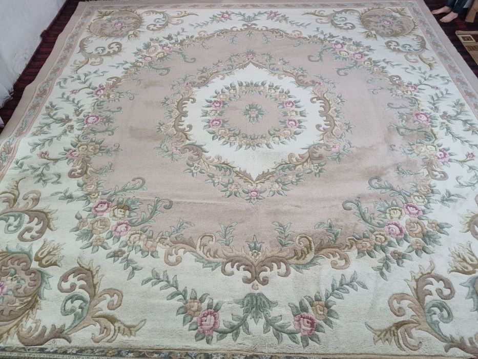 Гилам хиндистонда тикилган ручная работа квадрати