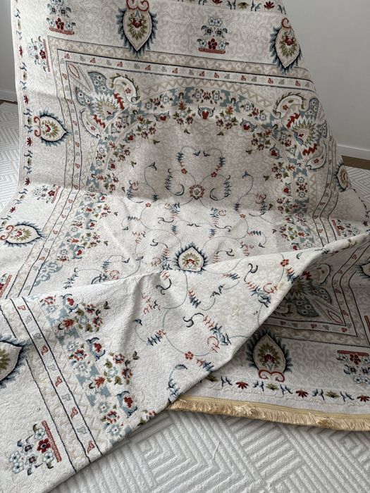 Кілем, ковер    .     С.