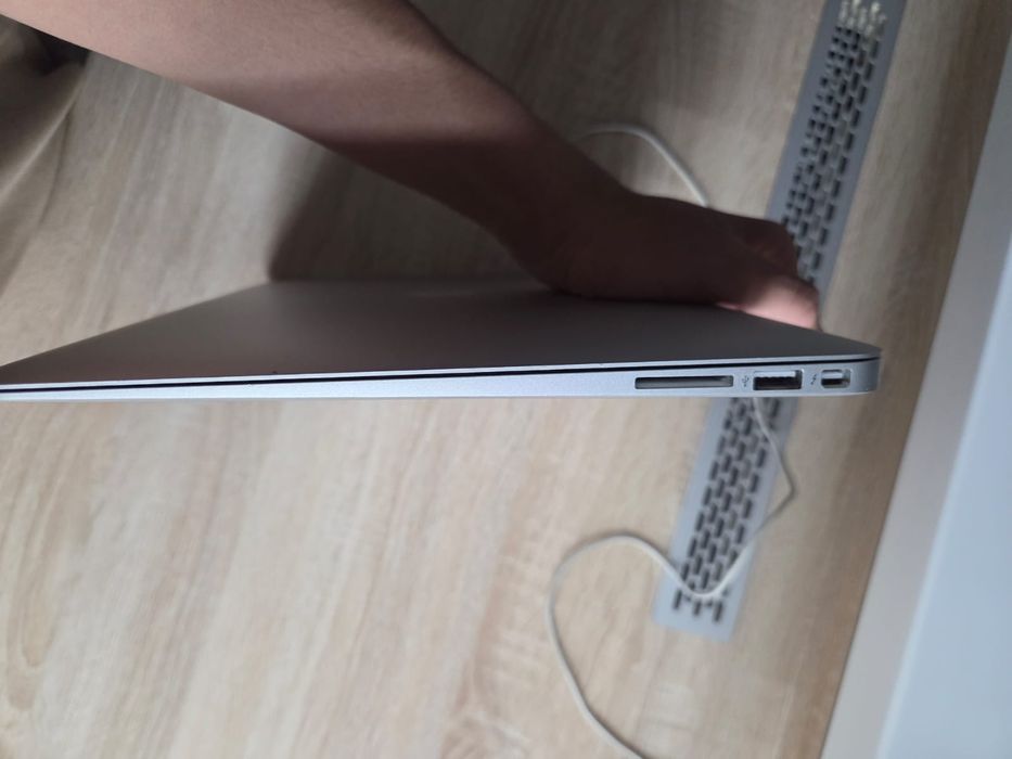 . MacBook Air 13, 2015 :