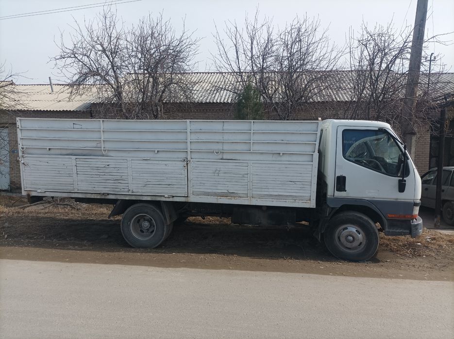 Mitsubishi yuk avtomobili