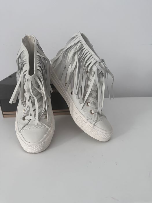 Converse кецове с ресни