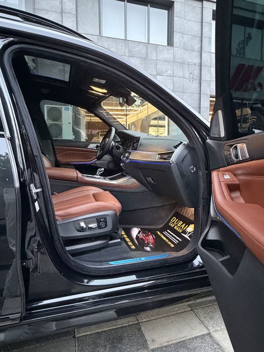 Bmw x7 m50i Full Pozitsya