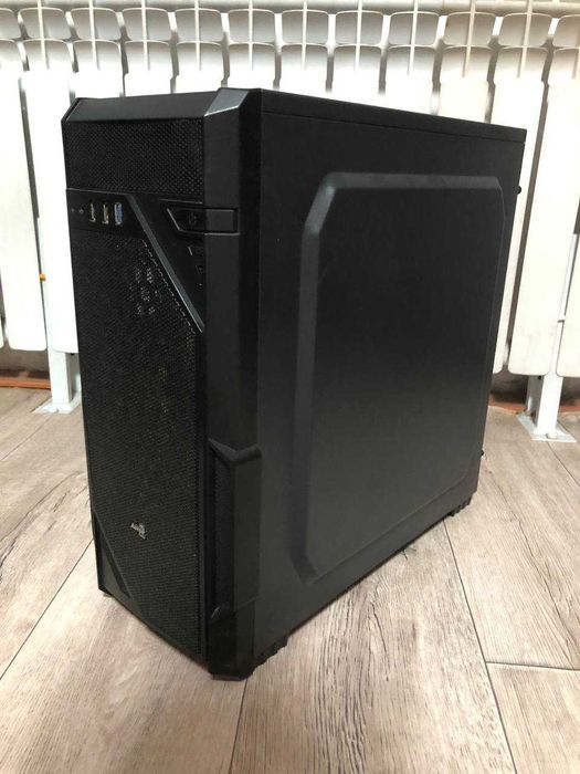 Корпус AeroCool с 2 кулерами
