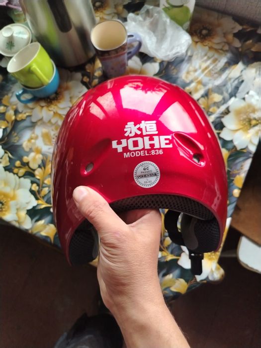 Продам мото шлем.