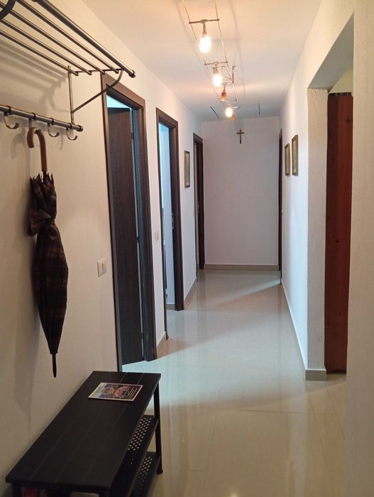 Apartament 3 camere Cal. Ferentari ideal studenti
