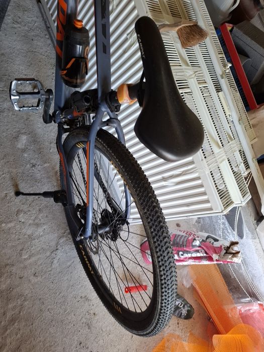 Vând Bicicleta Mountain Bike