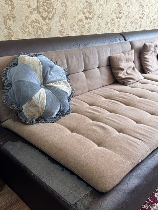 Продам Угловой диван срочно