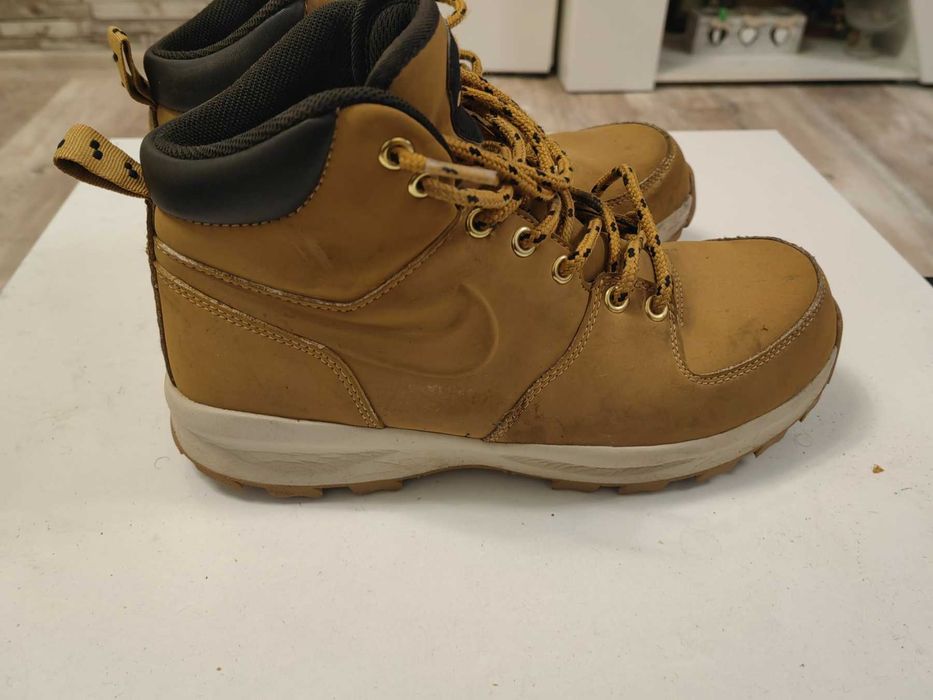 Оригинални NIKE зимни обувки, 42 размер