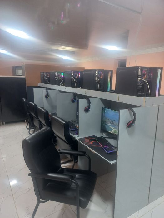 Kampyuter xona sotiladi