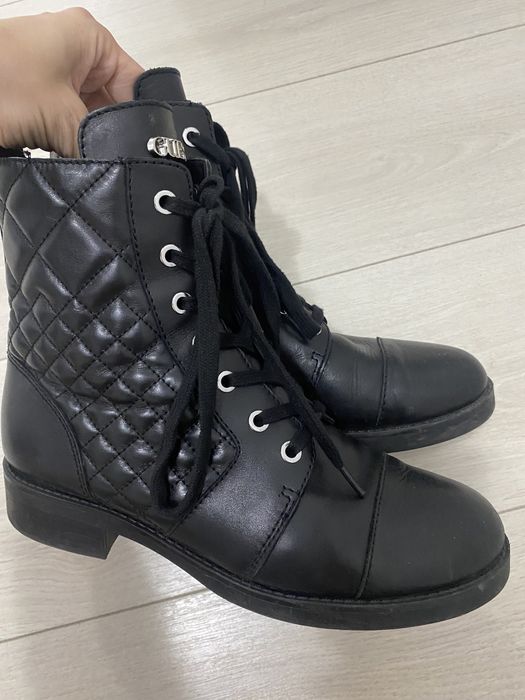 Ghete Guess marimea 38 negre, din piele