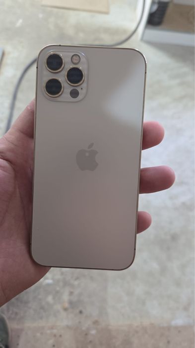 Айфон 12 про не новый