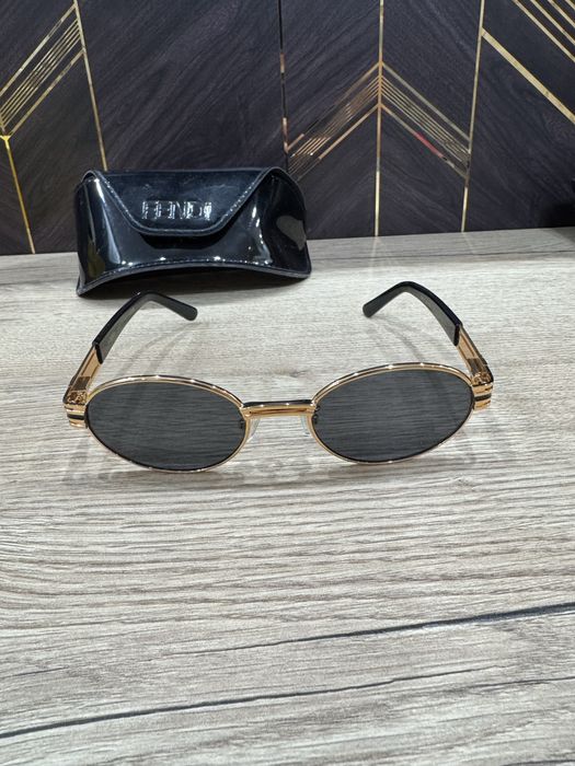 Солнцезащитные очки FENDI