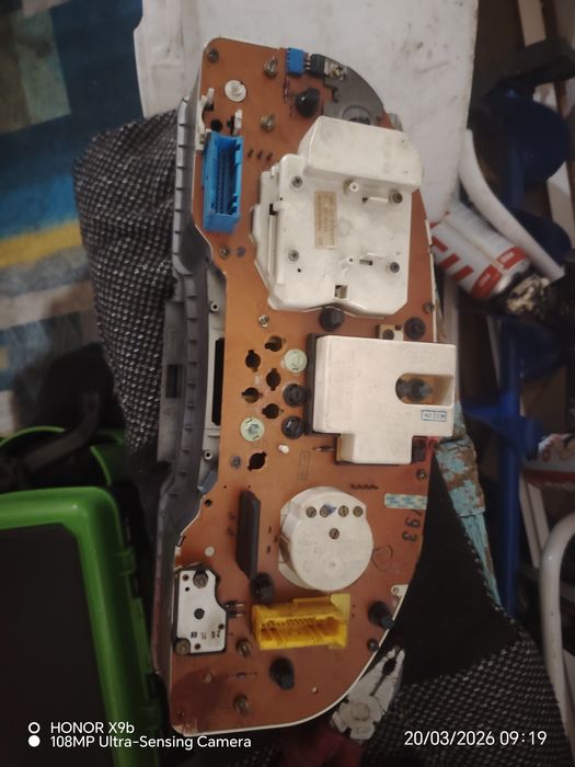 Продам запчасти на ауди б4 2.0